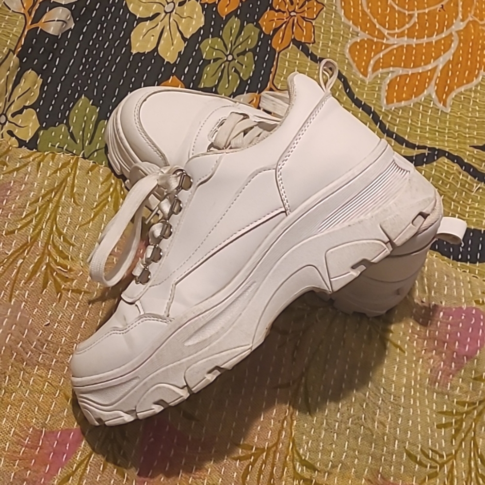 🦋5/$25 chunky runners